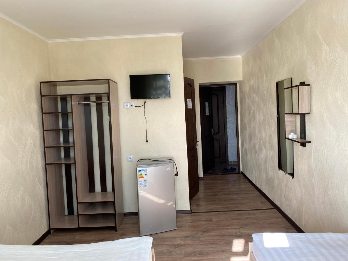 Eram Garden Hotel Bosteri Bagian luar foto