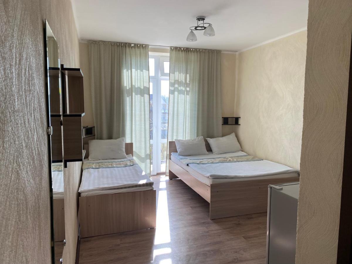 Eram Garden Hotel Bosteri Bagian luar foto