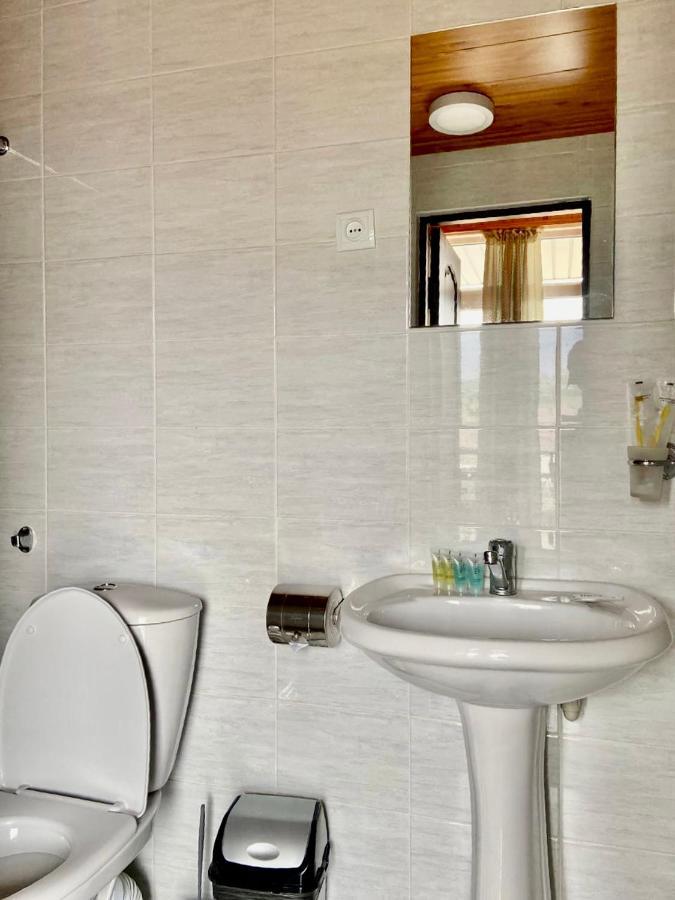 Eram Garden Hotel Bosteri Bagian luar foto