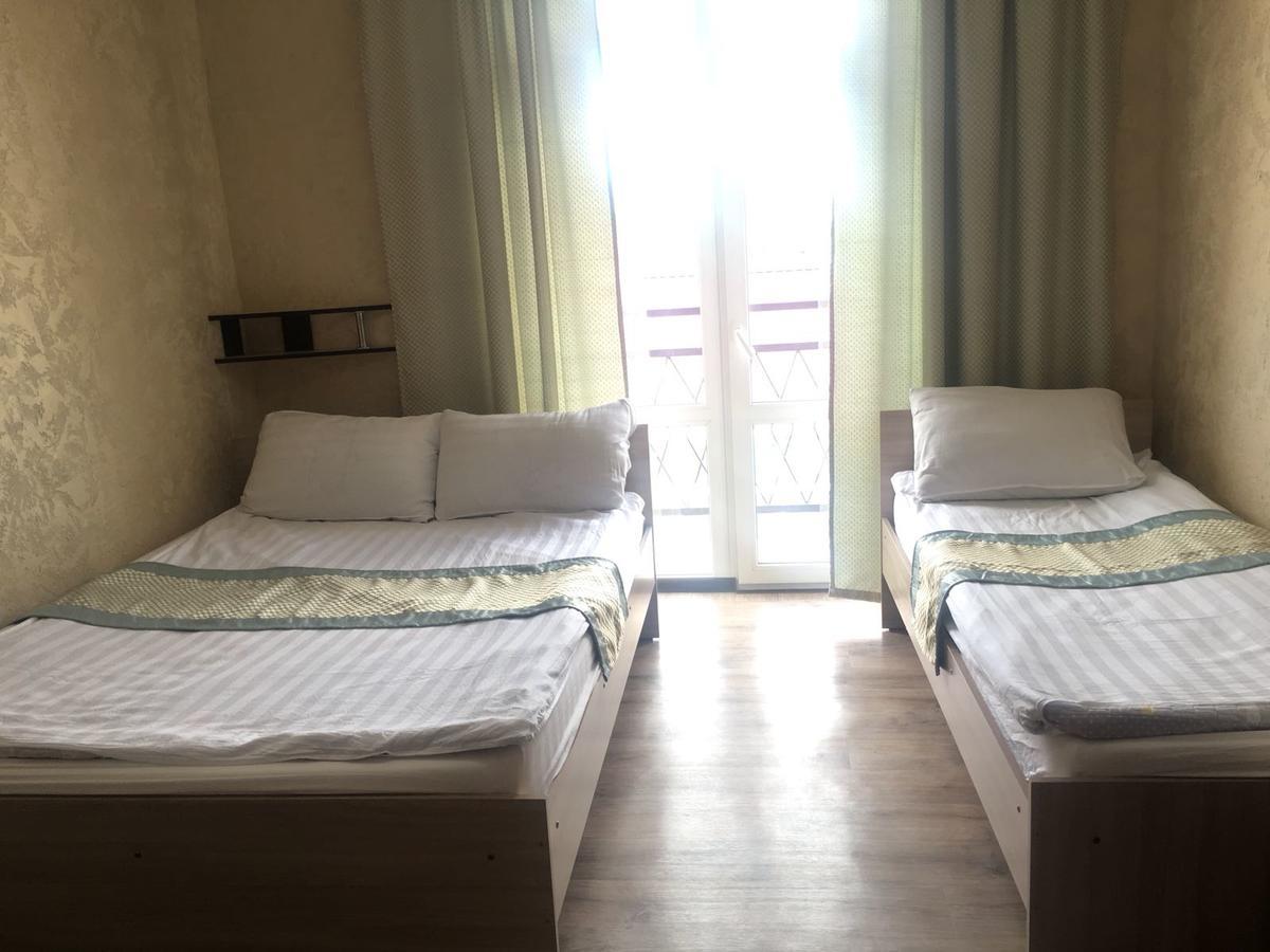 Eram Garden Hotel Bosteri Bagian luar foto